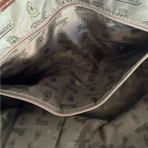 Authentic GG web tote- perfect for  holiday fun! Gucci charms include: G,❤️ & g - Picture 12 of 17